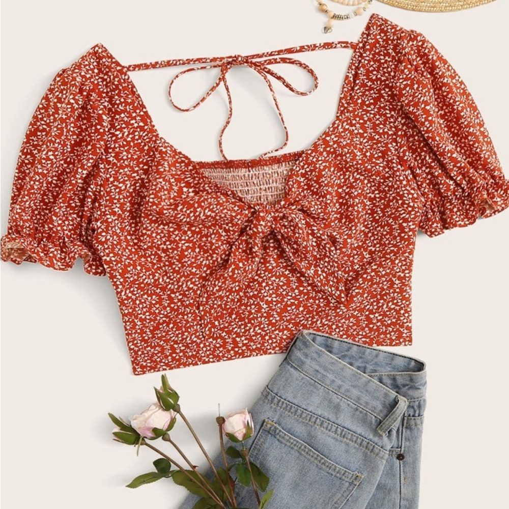 SHEIN Ditsy Floral Crop Top